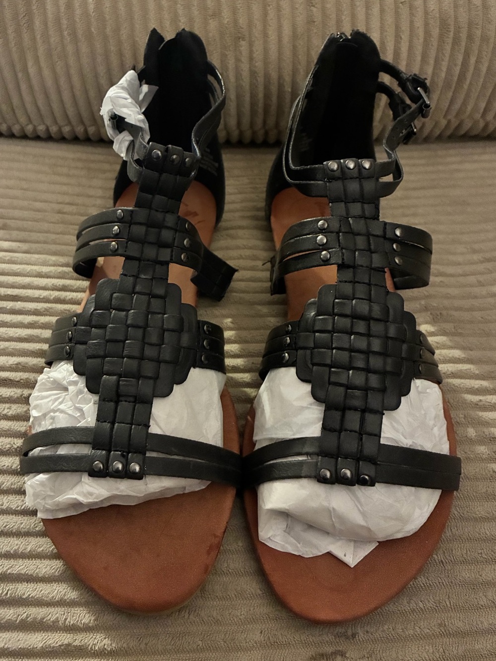 WIDE 10 Black Woven T-Strap Sandals